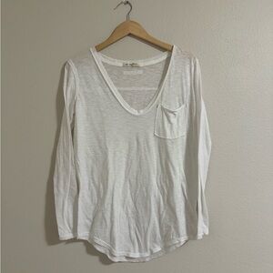 5/$55 !! 🔥 We The Free White Long Sleeve Tee